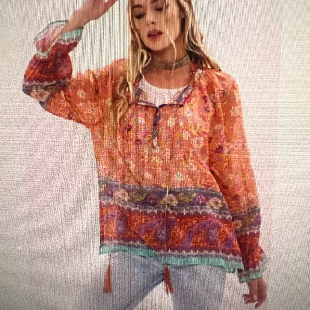 Aratta Silent Journey Watercolor Dream Top